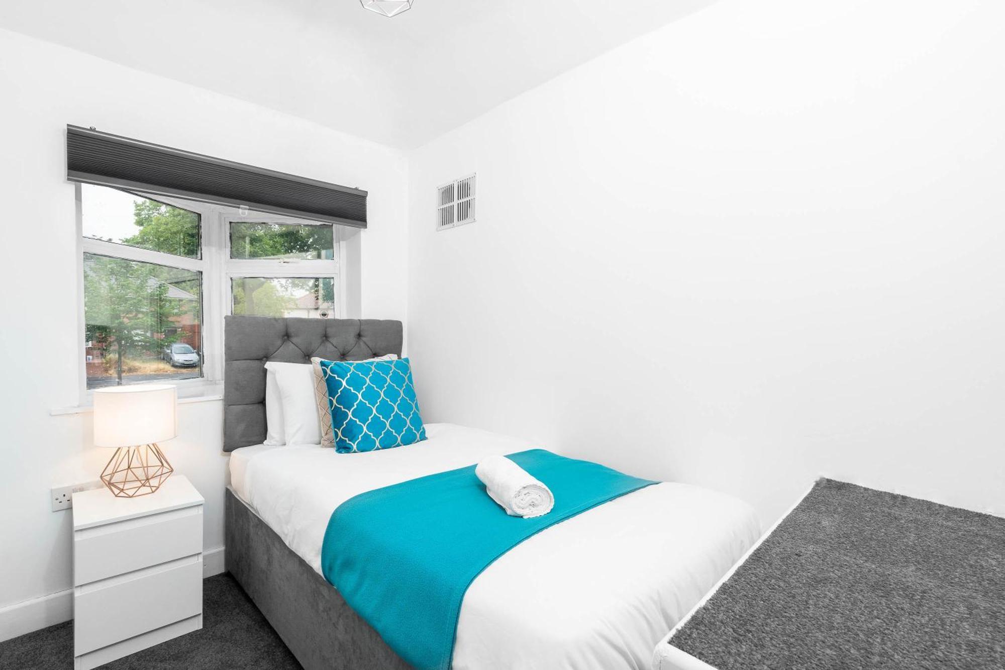 4 Bedroom House - Accommodates 7 - Garden - Parking - Netflix - Wifi - 559T 버밍엄 외부 사진